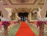 wedding-props-swans